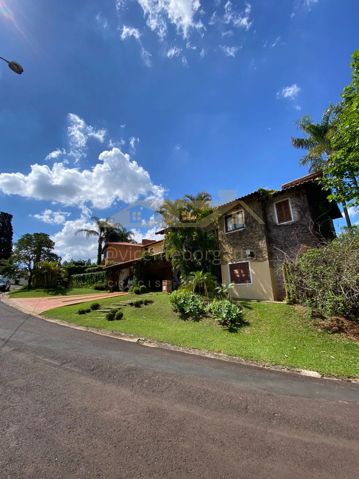 Casa no Condomínio Parque das Cascatas | 500 m², piscina+sauna e hóspedes